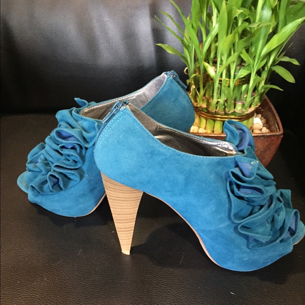 Charlotte Russe Ruffled Turquoise Faux Suede Peep Toe Heels